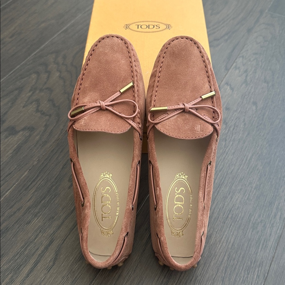 NWT Tod’s Heaven Laccetto Occhielli Suede Loafers